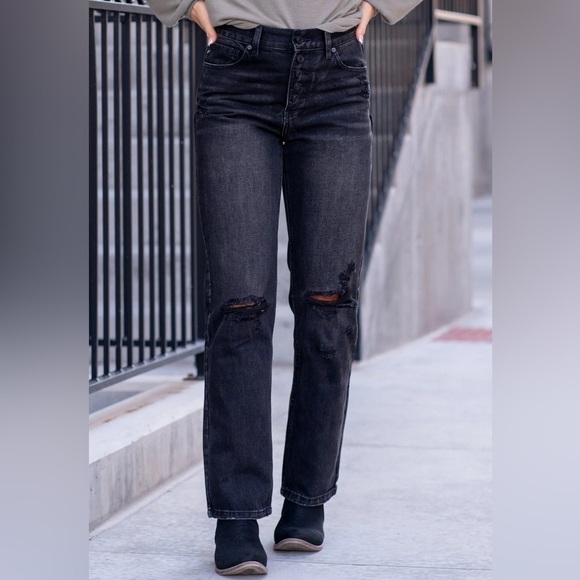 KanCan Size 11/29 Lynne Ultra High Rise Straight Leg Jeans Distressed Black NEW - Picture 1 of 14